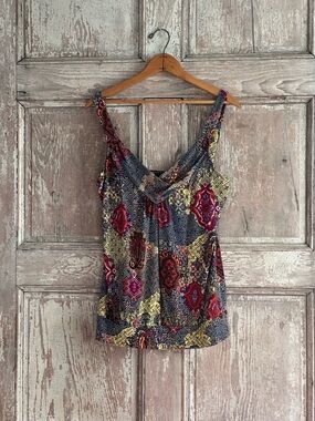 Carole Little Sleeveless Patterned V-Neck Tank Top - Multi